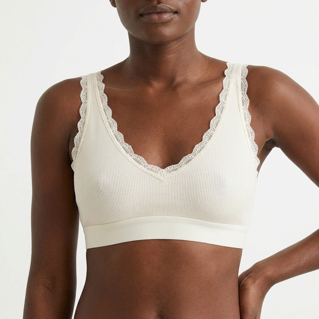 Brassière Dentelle coloris Blanc cassé, portée