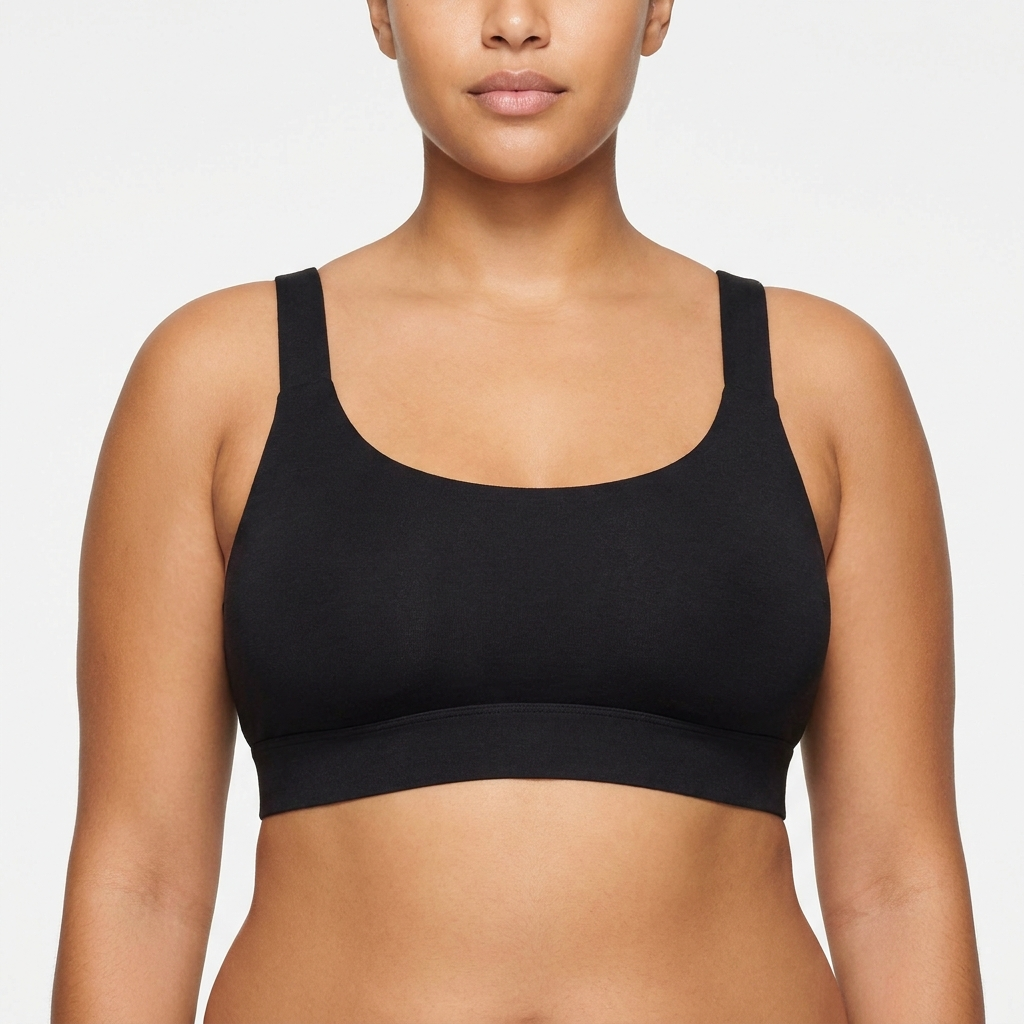 Brassière Louma noire, portée